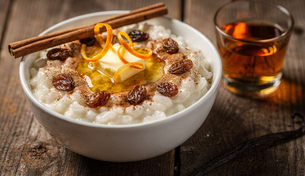 Riz au lait à la cannelle : recette facile et savoureuse